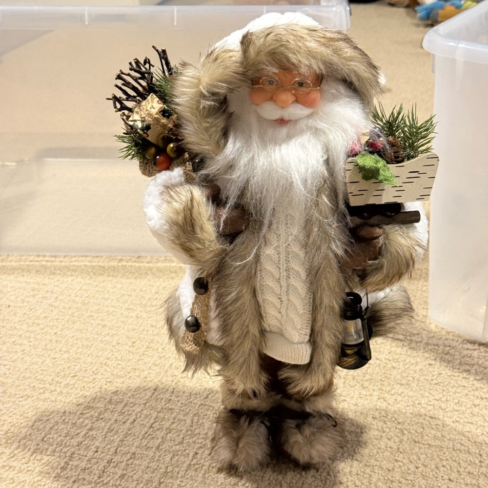 Christmas Tree Shop Festive Woodland Santa Claus Holiday Figurine